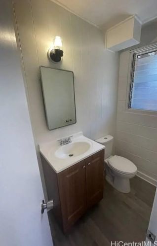 731 Paani St, Honolulu HI 96826-4223 exterior