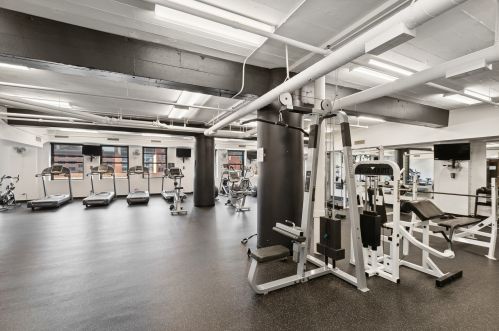 165 Canal St, Chicago IL 60606-1408 exterior