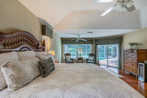 11506 Louvre Pl, Tampa FL 33617-2447 exterior