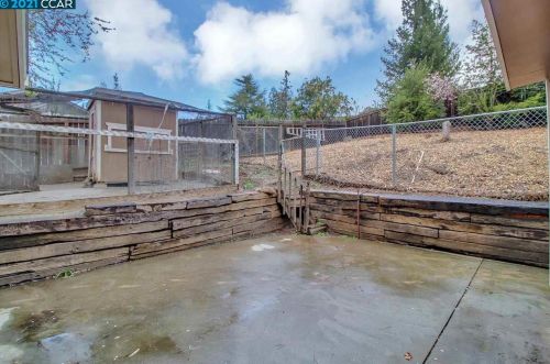 826 Navaronne Way, Concord CA 94518-2173 exterior