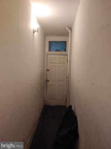 4014 6 St, Philadelphia PA 19140-2501 exterior