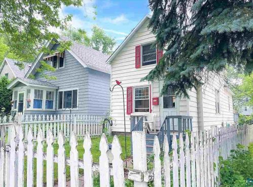 2865 Exeter St, Duluth, MN 55806-1403