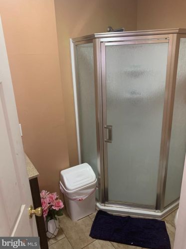 53 28th St, Camden NJ 08105-1256 exterior