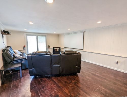 12 Kenswick Ln, Huntington Station NY 11746-2805 exterior