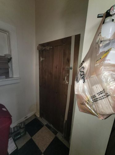 3053 Holton St, Milwaukee WI 53212-2122 exterior