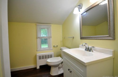 913 Plymouth St, Windsor CT 06095-3713 exterior