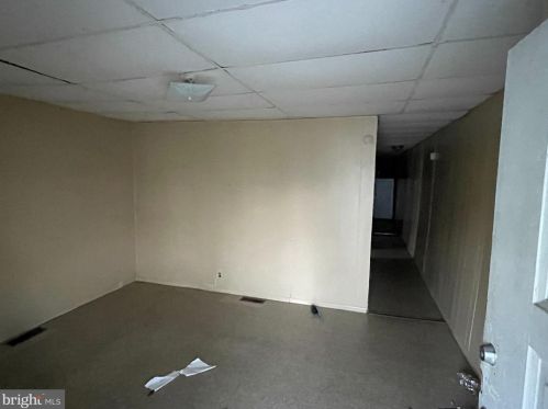 2206 Shannon St, Chester, PA 19013-2431