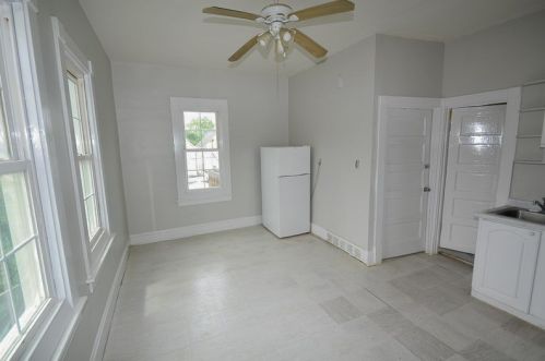 2463 9 Pl, Milwaukee WI 53215-3213 exterior