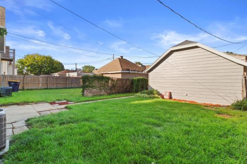 1345 57th St, Milwaukee WI  53214-3430 exterior