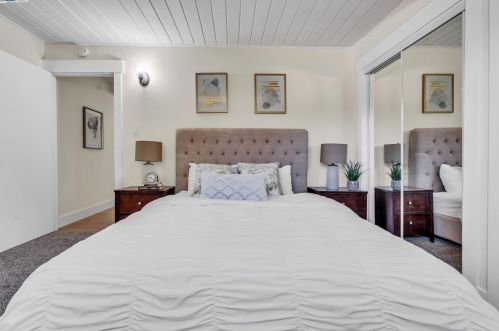 2961 Gillet Ave, Concord CA 94520-5407 exterior