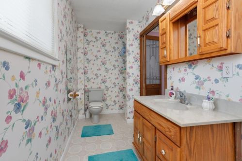 51 Frst St, Concord NH 03301-3122 exterior