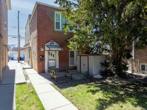 6109 Higgins Ave, Chicago, IL 60630-1821