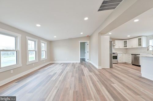 465 Bailey St, Pilesgrove NJ  08098-1014 exterior