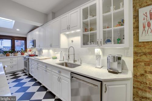 1106 Monroe St, Washington DC 20010-2014 exterior