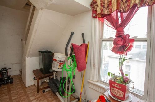 912 Orch St, Peekskill NY 10566-2728 exterior