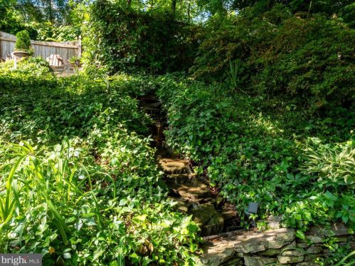 301 Glendale Ave, Alexandria VA 22301-2407 exterior