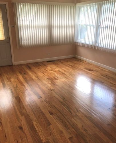 9833 Van Vlissingen Rd, Chicago, IL 60617-5220