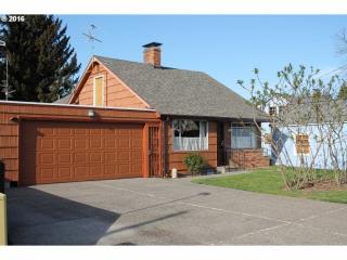 7811 Prescott St, Portland, OR 97218-4245