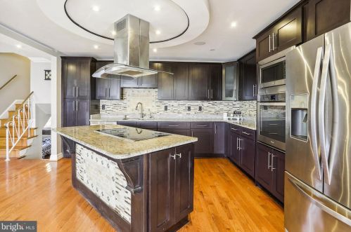 11011 Wheeler Dr, Silver Spring MD  20901-4425 exterior