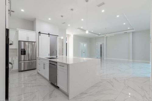 2595 18 Ave, Naples FL 34120-3693 exterior