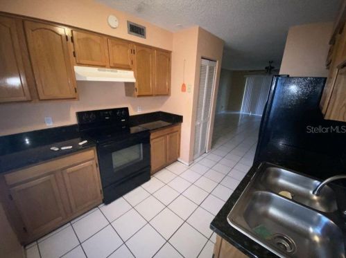 7530 Pitch Pine Cir, Tampa, FL