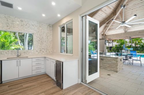 5256 Boca Marina Cir, Boca Raton FL  33487-5247 exterior