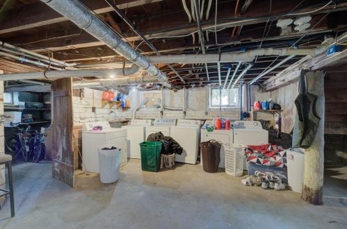 43 5 Ave, Woonsocket RI 02895-5019 exterior