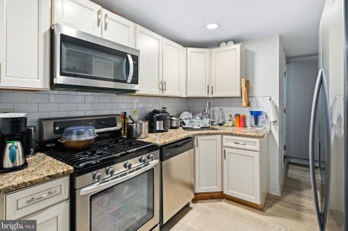 427 Daly St, Philadelphia PA  19148-5702 exterior