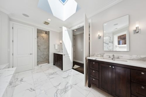 3524 Oakley Ave, Chicago IL 60609-1062 exterior