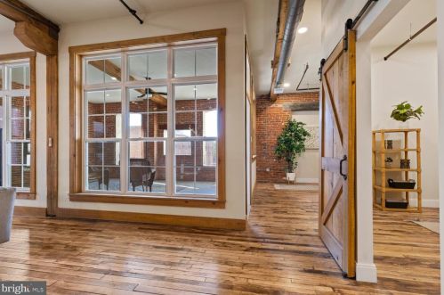 220 Prince St, Lancaster PA 17603-5878 exterior