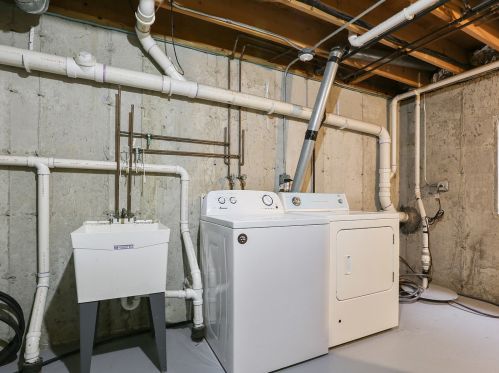 6360 Patricia Dr, Matteson IL 60443-1480 exterior