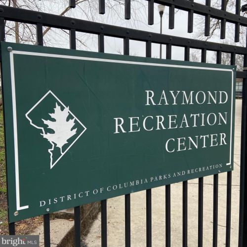 703 Taylor St, Washington DC 20017-2005 exterior