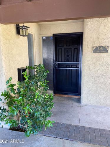 1262 Avenida Hermosa, Phoenix AZ  85014-2910 exterior