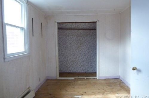 175 Mansfield Rd, Torrington CT 06791-2514 exterior