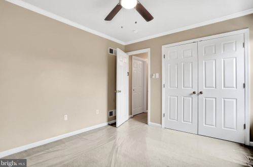 10 Lexington Dr, Hanover PA 17331-8657 exterior