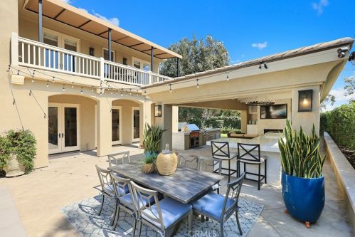 2440 Bronzewood Dr, Tustin CA  92782-4321 exterior