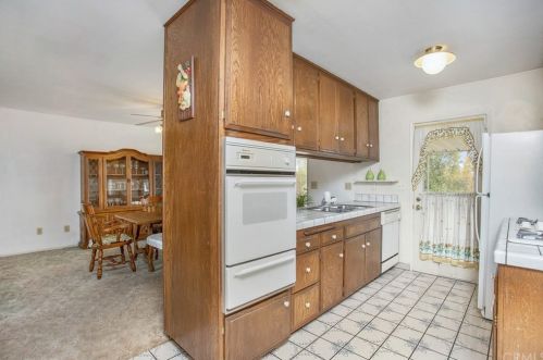 1849 Rolling Hl Dr, Fullerton CA 92835-2250 exterior