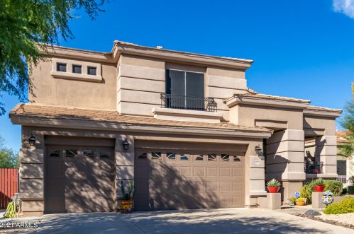 23002 52nd St, Phoenix AZ 85018-4402 exterior