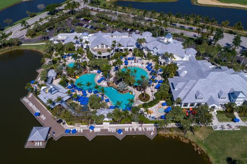 2862 Aviamar Cir, Naples FL 34114-9564 exterior