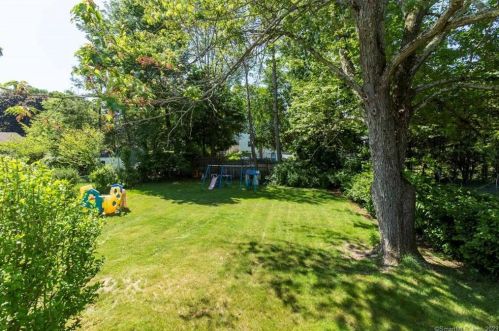 169 Glenwood St, Manchester CT 06040-5548 exterior