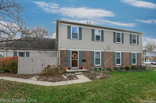 282 1st St, Rochester MI 48307-2600 exterior