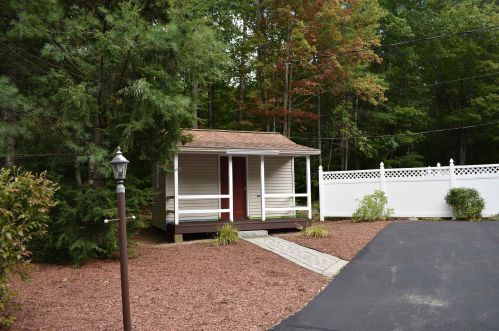 31 Poor Richards Dr, Concord, NH 03304-3506