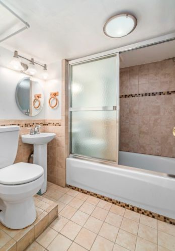 4543 Albany Ave, Chicago IL 60625-4545 exterior