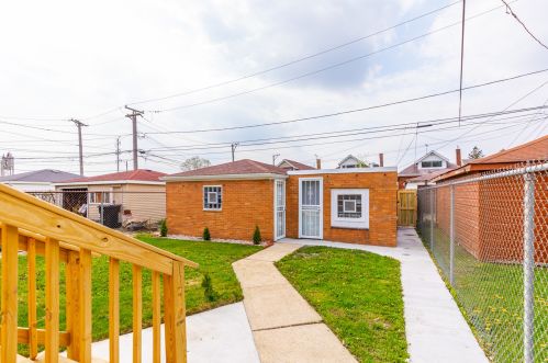 1031 92nd St, Chicago IL 60617-3839 exterior