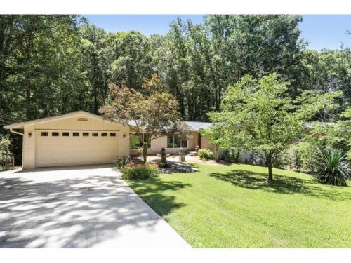 3602 Embry Cir, Atlanta GA  30341-4355 exterior