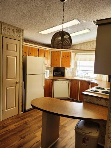 560 Natalie Dr, Fort Pierce FL 34952-7903 exterior