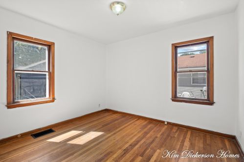 987 Allen Ave, Meskegon MI 49442-3264 exterior