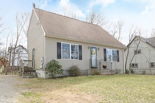 40 High St, Killingly, CT 06239-3018