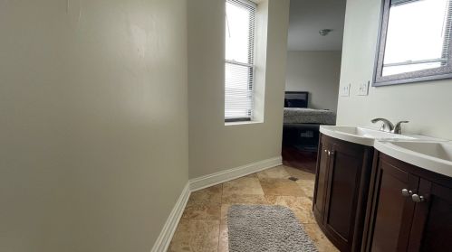 1517 Marquette Rd, Chicago IL 60637-4443 exterior