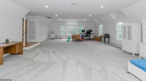 1 Briarcliffe Dr, Scotch Plains NJ 07076-2314 exterior